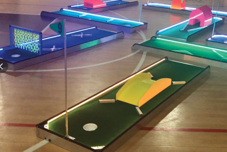 9 hole Mini Golf