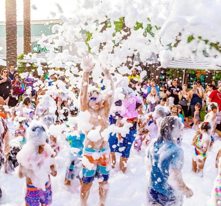 Foam & Snow Events