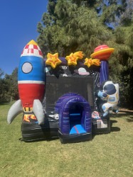 IMG 3901 1773516051 1 13x13 Galaxy Bounce House