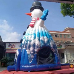IMG 6515202 1726587235 Giant Snow Man Bounce House